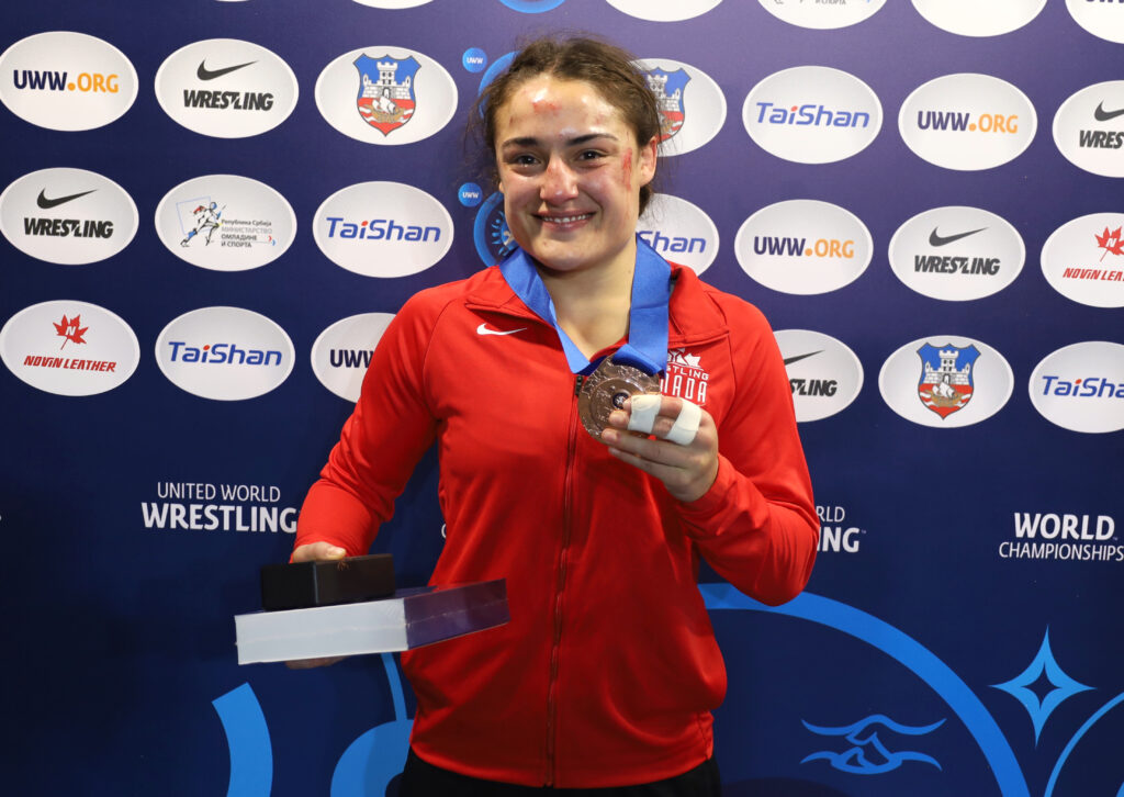 Karla Godinez Gonzalez wins Canada’s first medal at 2022 Senior World